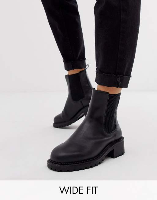 ASOS DESIGN Schwarze Chelsea Stiefel mit dicker Sohle und weiter Passform