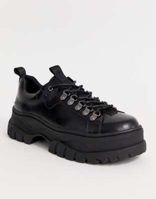 Asos Design Schwarze Sportschuhe In Weiter Passform Aus Kunstleder Mit Dicker Sohle Asos