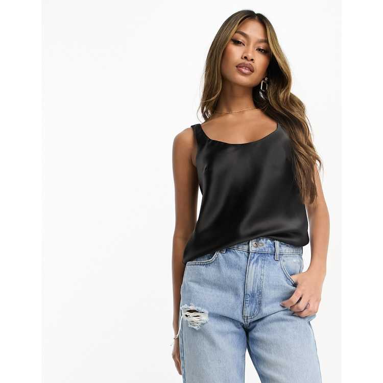 ASOS DESIGN Schwarzes Camisole mit U Ausschnitt aus Satin ASOS