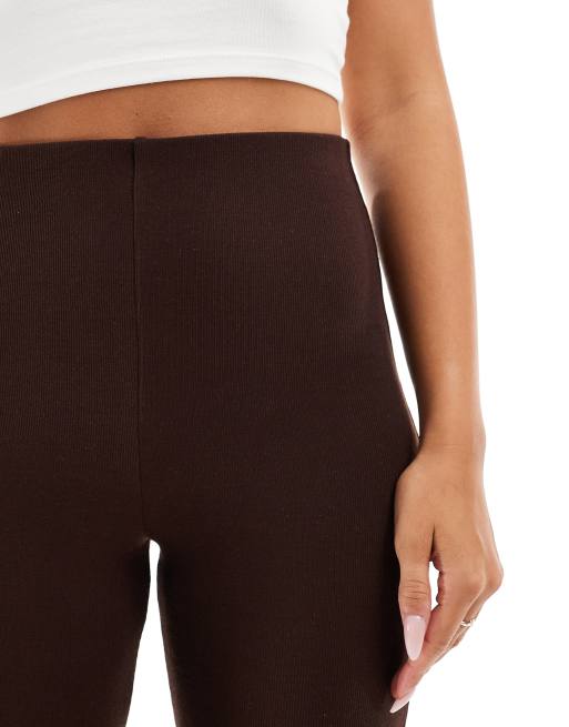 ASOS DESIGN – Schwere, gerippte Schlaghose in Schokobraun, 4 von 5