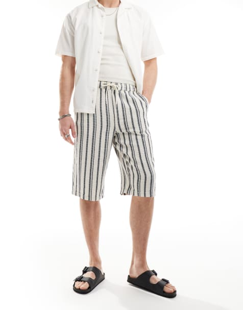 ASOS DESIGN – Schwere, strukturierte Shorts in Marineblau und Weiß gestreift - view 1