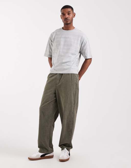 ASOS DESIGN – Schweres, kastiges Oversize-T-Shirt in Grün gestreift mit Stickerei, 2 von 5
