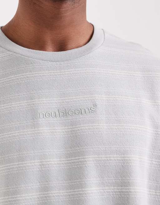 ASOS DESIGN – Schweres, kastiges Oversize-T-Shirt in Grün gestreift mit Stickerei, 3 von 5