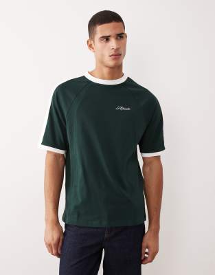 Schweres, locker geschnittenes T-Shirt in Dunkelgrün mit Raglanärmel, Bahnendesign und „Social Club"-Grafik Grün M