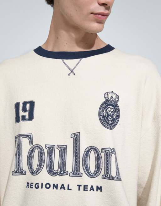 ASOS DESIGN schweres Oversize-Langarm-T-Shirt mit Fußballgrafik in cremefarbenem Crêpe-Gewebe, 3 von 9