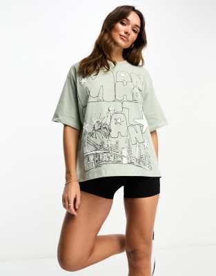 ASOS Design - Schweres Oversize-T-Shirt in Grün mit Manhattan-Sterne-Grafik