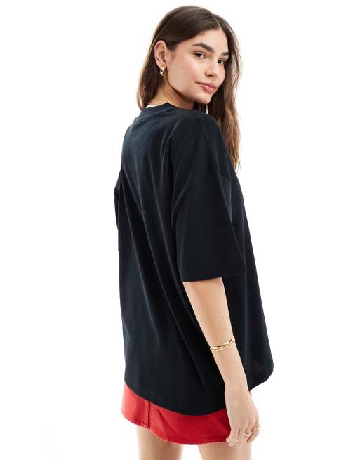 ASOS DESIGN – Schweres Oversize-T-Shirt in Schwarz mit Coca Cola-Lizenzgrafik, 2 von 4