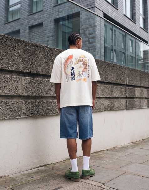 ASOS DESIGN – Schweres Oversize-T-Shirt in Wollweiß mit Koi-Grafikprint hinten - view 1