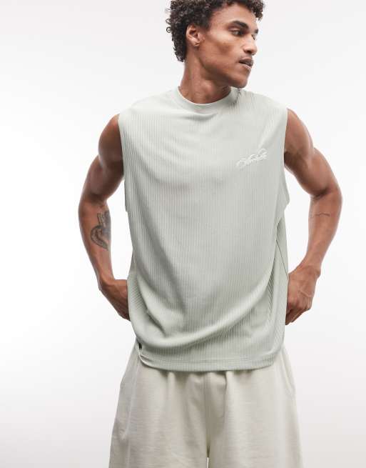 ASOS DESIGN – Schweres Oversize-Tanktop aus geripptem Stoff in Salbeigrün mit Textprint, Kombiteil, 3 von 5