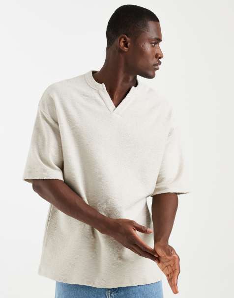 ASOS DESIGN – Schweres, strukturiertes Oversize-T-Shirt in Beige mit eingekerbtem Ausschnitt - view 1