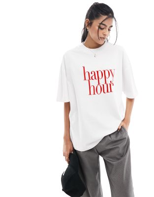 ASOS DESIGN - Schweres T-Shirt in Weiß mit Boyfriend-Schnitt und „happy hour"-Grafikprint