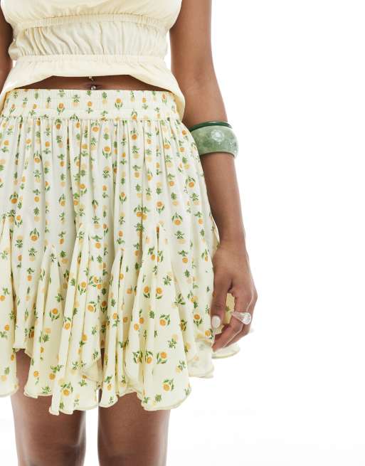 ASOS DESIGN – Schwingender Godet-Minirock mit Blumenmuster, 5 von 5