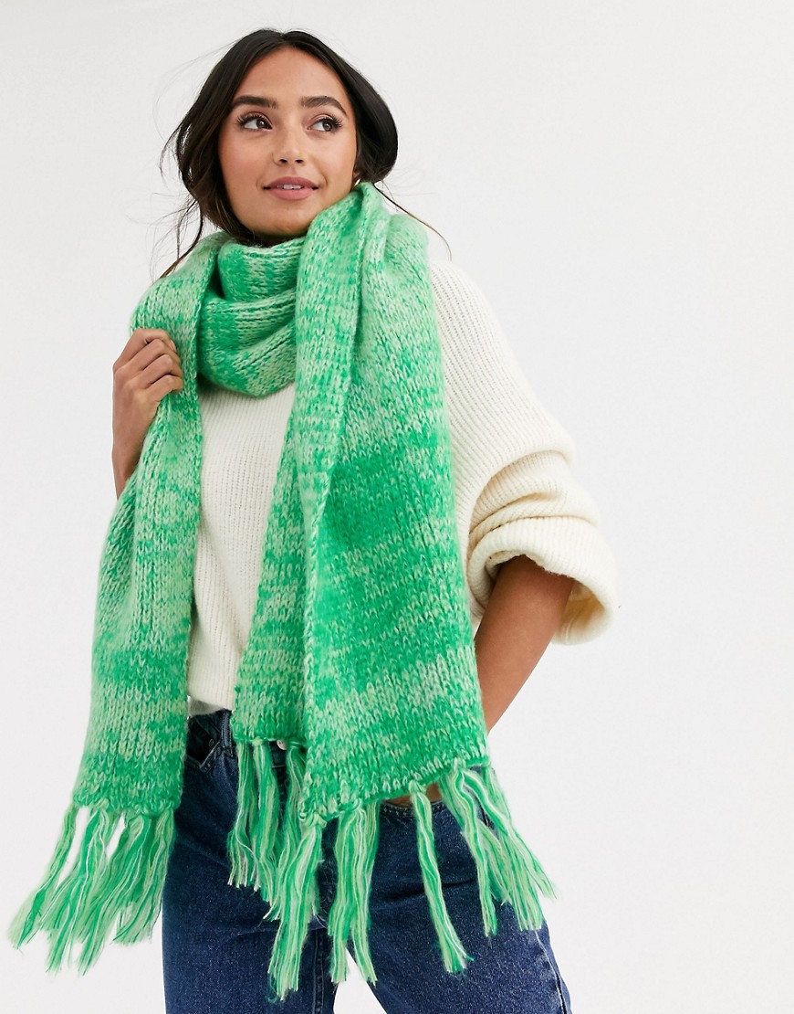 ASOS DESIGN - Sciarpa in maglia soffice mista con frange-Verde
