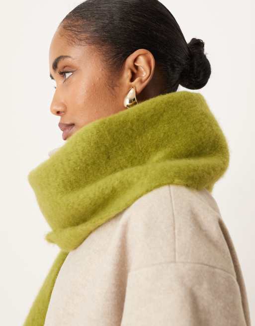 ASOS DESIGN - Sciarpa soffice verde con frange, 2 di 3