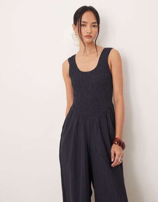 ASOS DESIGN scoop neck crinkle jumpsuit in navy, 2 of 4