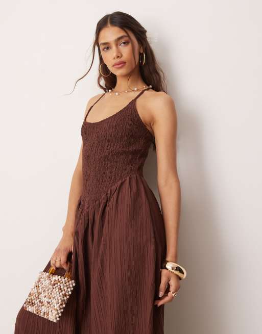 ASOS DESIGN scoop neck crinkle maxi sundress with cross back in chocolate, 2 of 4