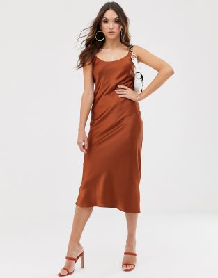 scoop neck satin dress