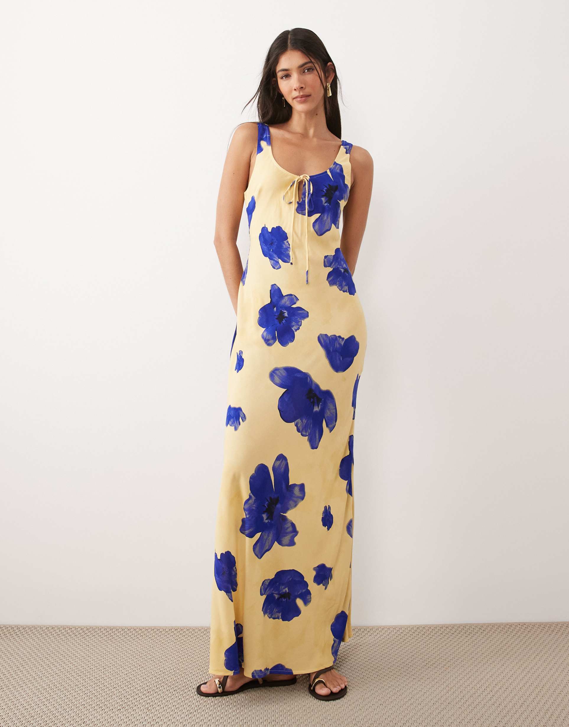 asos design scoop neck tie front maxi dress in blown out blue floral
