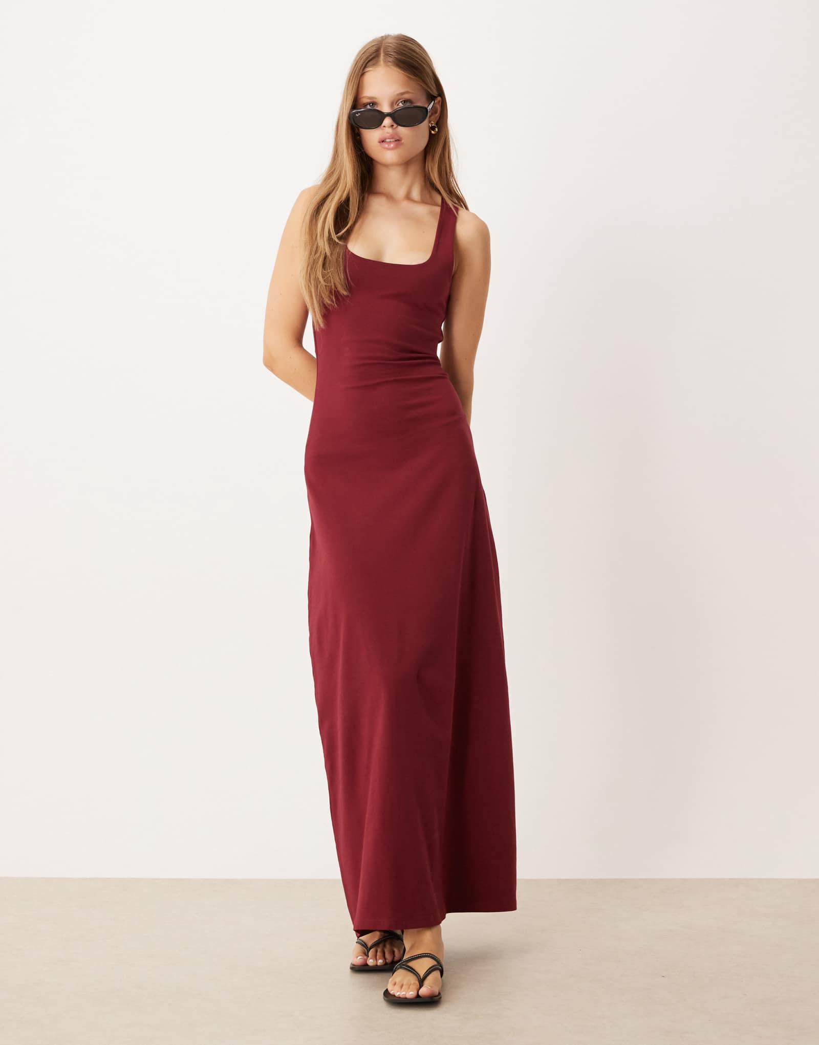 Макси-платье ASOS DESIGN scoop racer бордового цвета