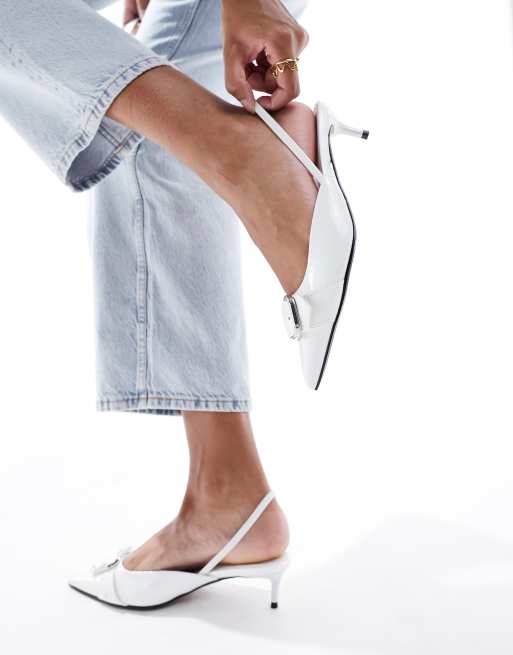 ASOS DESIGN Score Scarpe bianche con tacchetto a spillo fibbia e cinturino posteriore ASOS