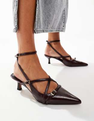 ASOS DESIGN - Scottie - Schuhe in Burgunderrot mit Schnallendetail und mittelhohem Absatz