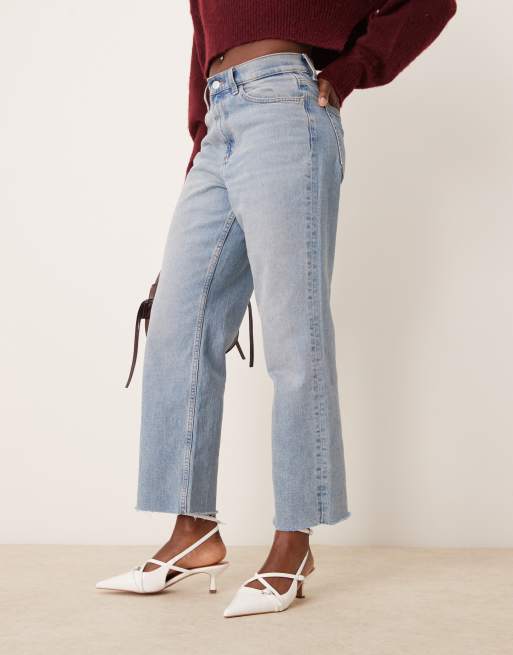 ASOS DESIGN – Scottie – Schuhe in Wollweiß mit Schnallendetail und Pfennigabsatz 