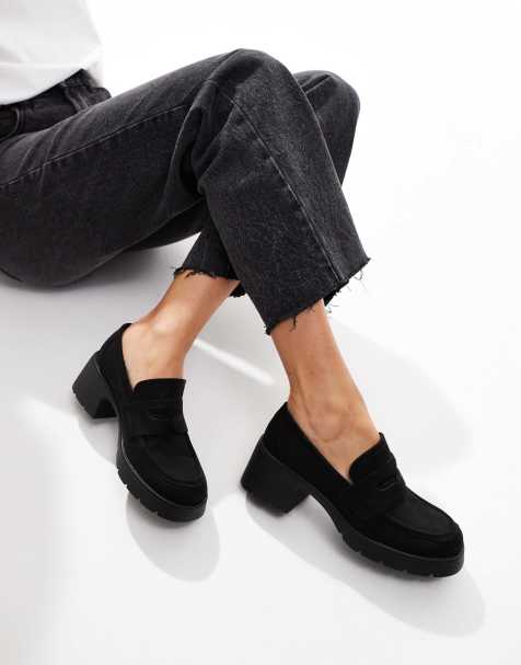 ASOS DESIGN – Scribble – Svarta loafers i mockaimitation med grov, halvhög klack och bred passform - view 1