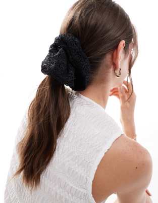 ASOS DESIGN - Scrunchie-Haargummi in Schwarz mit Spitzendetail