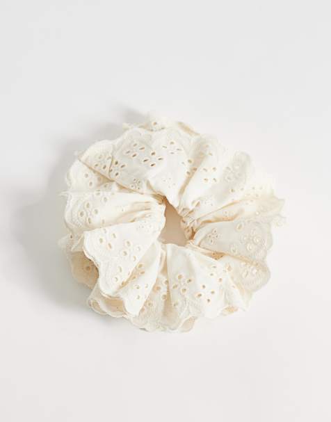 ASOS DESIGN - Scrunchie met broderie in wit - view 1