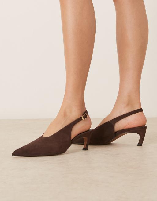 ASOS DESIGN - Sculpt - Scarpe con tacco medio e cinturino posteriore in camoscio marrone cioccolato