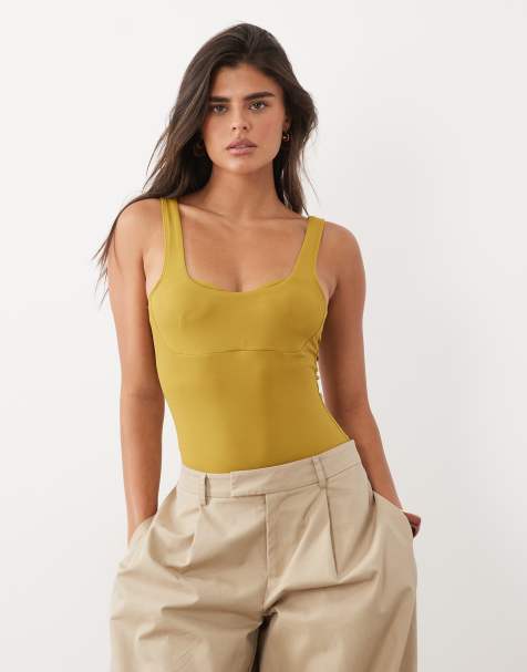 ASOS DESIGN sculpting body i olivgrönt - view 1