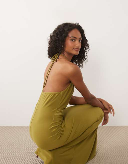 ASOS DESIGN sculpting hoogsluitende maxi jurk met bies in olijfgroen, 2 van 4
