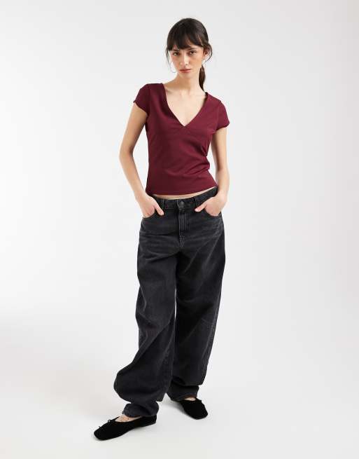 ASOS DESIGN Sculpting v neck short sleeve top in burgundy , 2 of 4