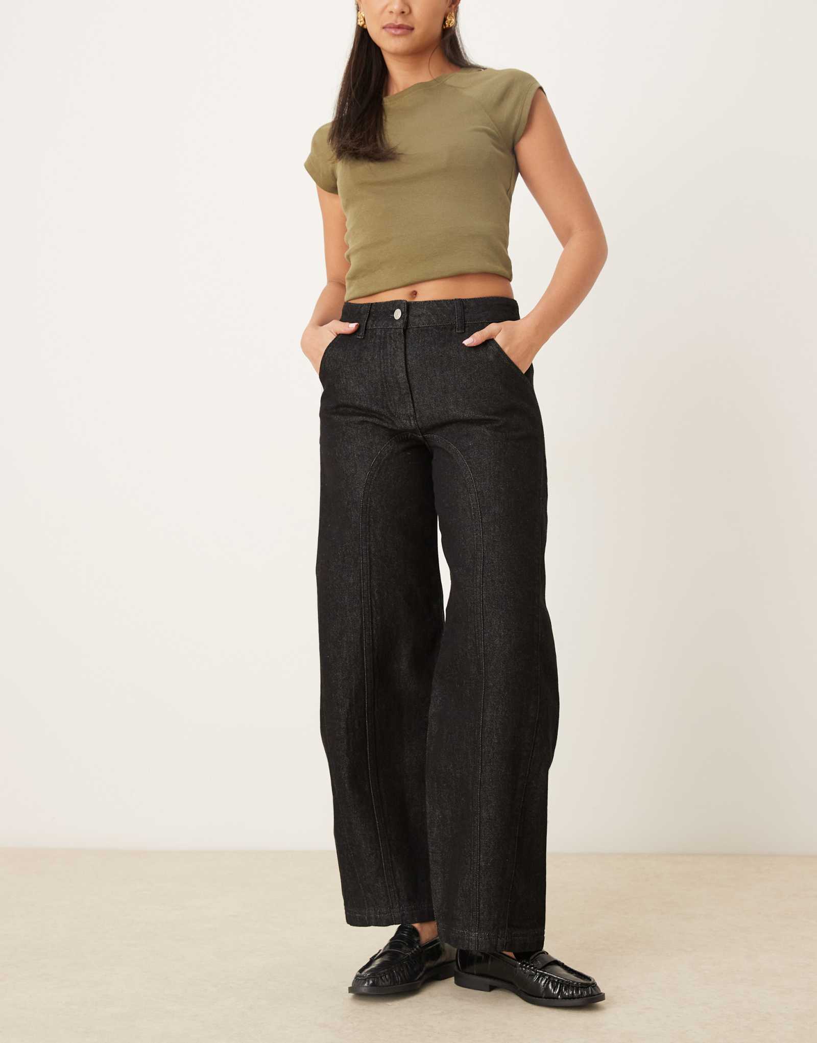 ДИЗАЙНЕРСКИЙ шов ASOS с узким бочком черного цвета экрю