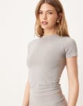 [ASOS DESIGN] ASOS DESIGN seamless sculpting crew neck seamless t-shirt in grey marl S Grey marle