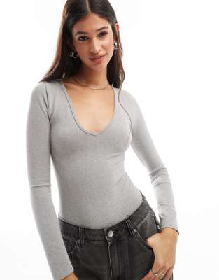 seamless sculpting long sleeve v neck bodysuit in gray heather