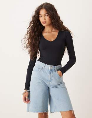ASOS DESIGN seamless sculpting v neck bodysuit in black