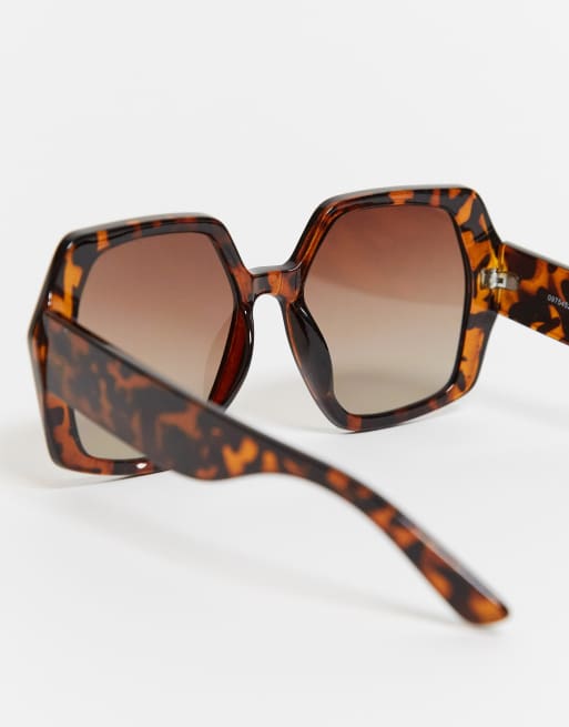ASOS DESIGN – Sechseckige Oversize-Sonnenbrille mit Schildpattmuster im Stil der 70er-Jahre, 3 von 4