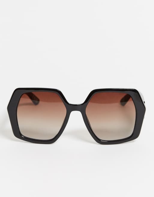 ASOS DESIGN – Sechseckige schwarze Oversize-Sonnenbrille im Stil der 70er Jahre, 2 von 4