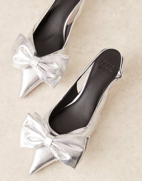 ASOS DESIGN - Secret - Scarpe con tacchetto a spillo argento con fiocco e cinturino posteriore - view 1
