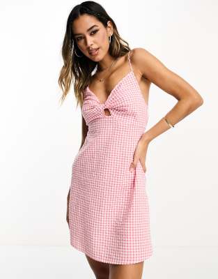 ASOS DESIGN - Seersucker-Minikleid mit schmalen Trägern, Brustpartie im Schleifen-Design und rosa Vichy-Karo, Kombiteil-...