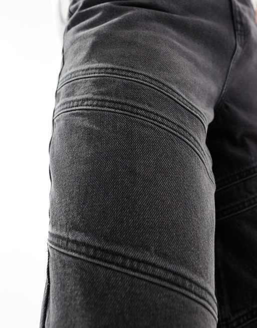 ASOS DESIGN – Sehr lange Jeans-Jorts in verwaschenem Schwarz mit Bahnendesign, 5 von 5