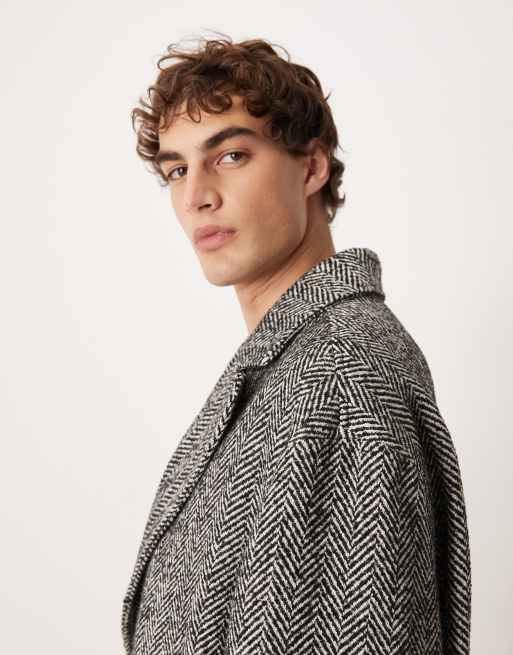 ASOS DESIGN – Sehr langer Oversize-Mantel in schwarzer Wolloptik mit Fischgrätmuster, 4 von 5