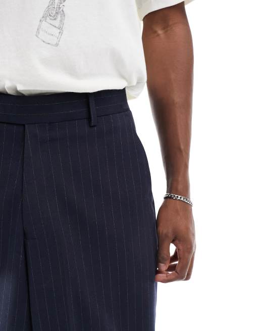 ASOS DESIGN – Sehr weit geschnittene Anzughose in Marineblau mit Nadelstreifen, 2 von 5