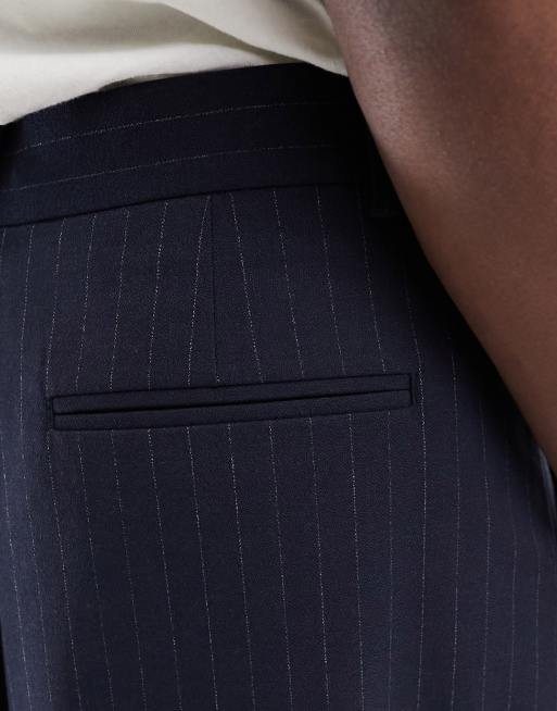 ASOS DESIGN – Sehr weit geschnittene Anzughose in Marineblau mit Nadelstreifen, 4 von 5