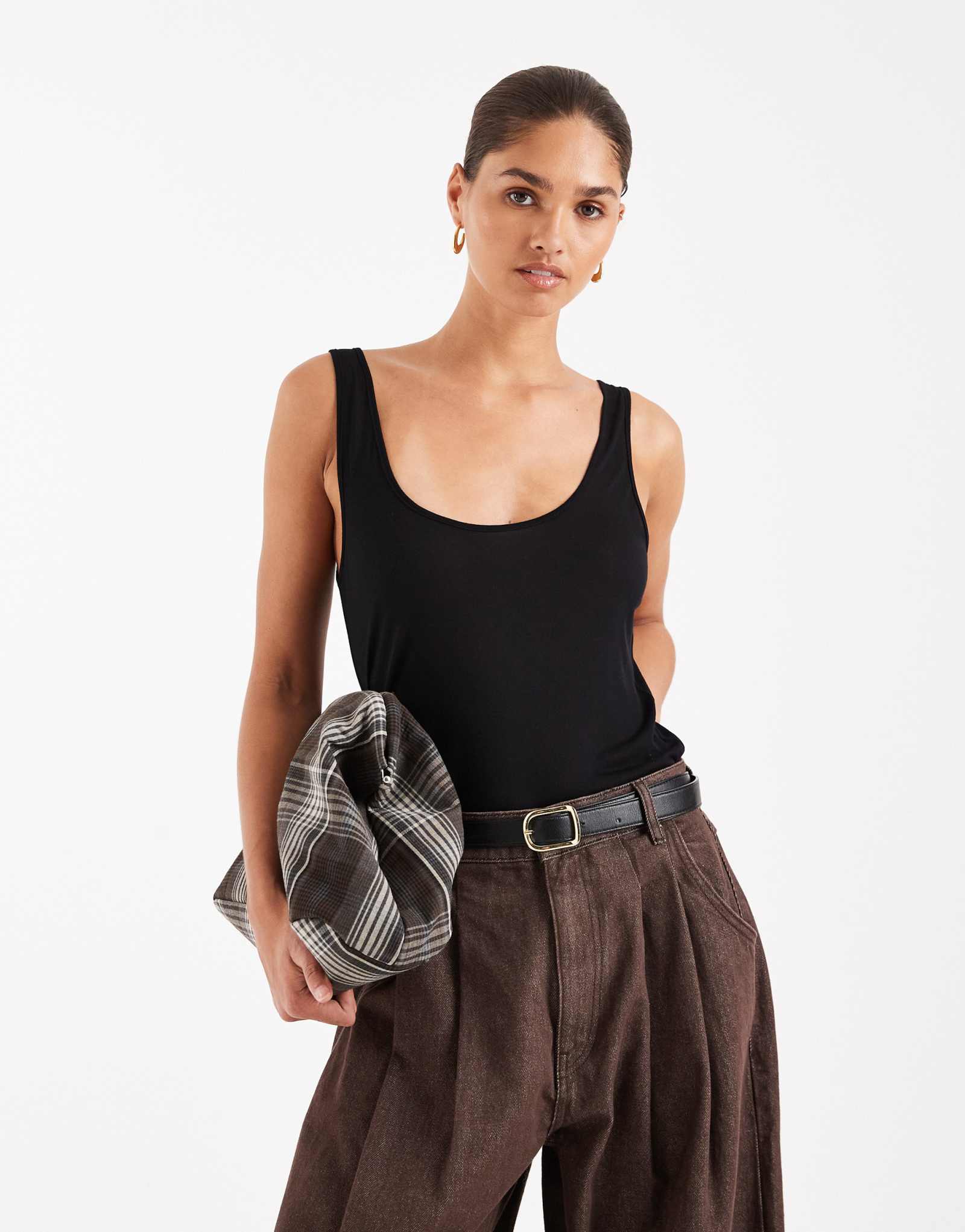 Полупрозрачная майка с глубоким круглым вырезом от ASOS DESIGN черного цвета