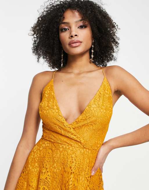 ASOS DESIGN – Senapsgul balklänning i minilängd med snörning baktill, 4 av 4