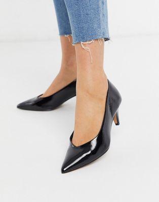 black pointed kitten heel shoes