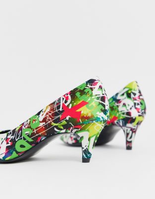 graffiti pumps
