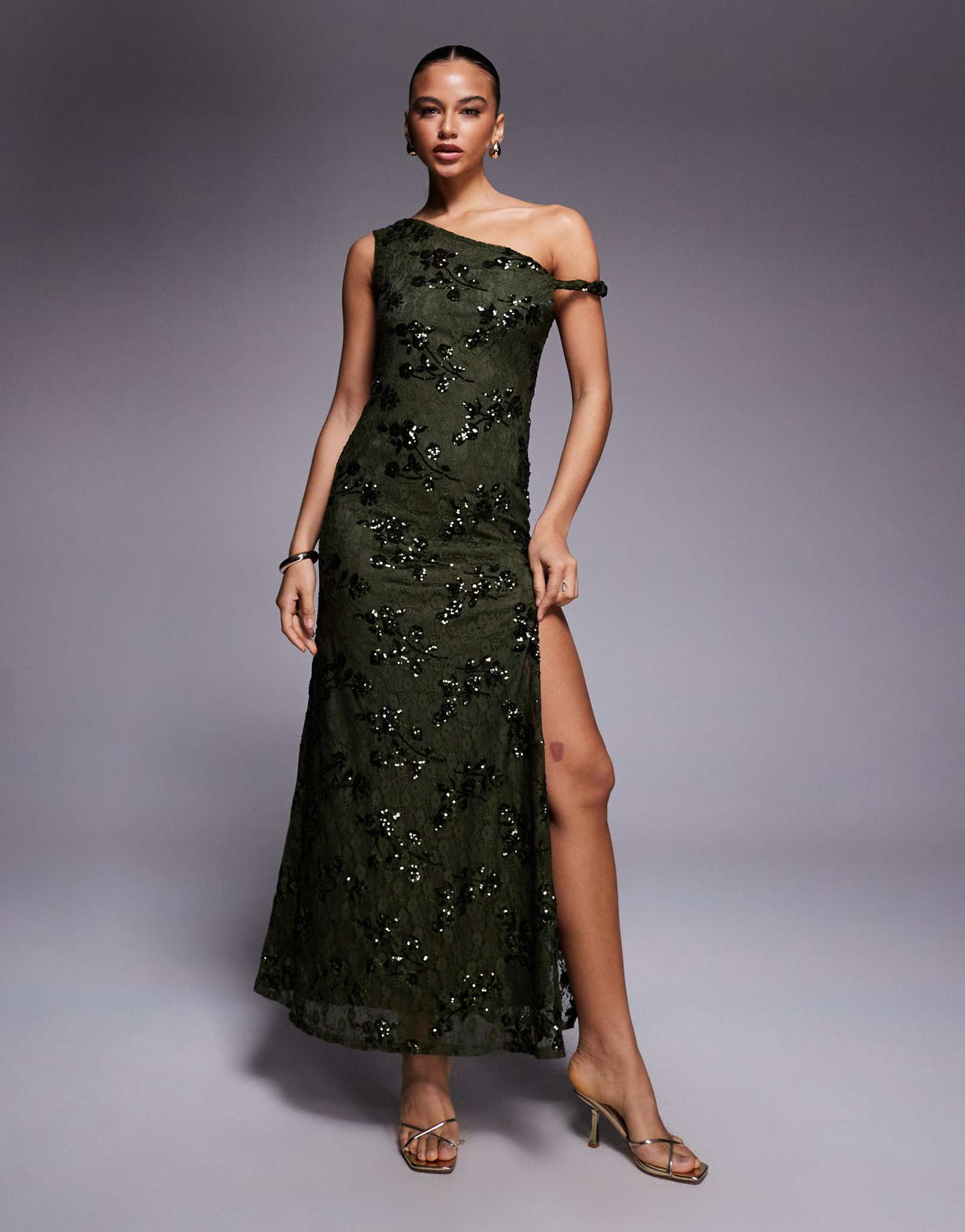 ДИЗАЙНЕРСКОЕ макси-платье ASOS с отделкой из блесток и кружева с открытыми плечами и шнуровкой сзади зеленого цвета